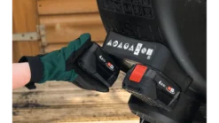 Bosch DIY Kompostkvarn Unishredder 2x18V-25 med 2x4Ah batterier och laddare