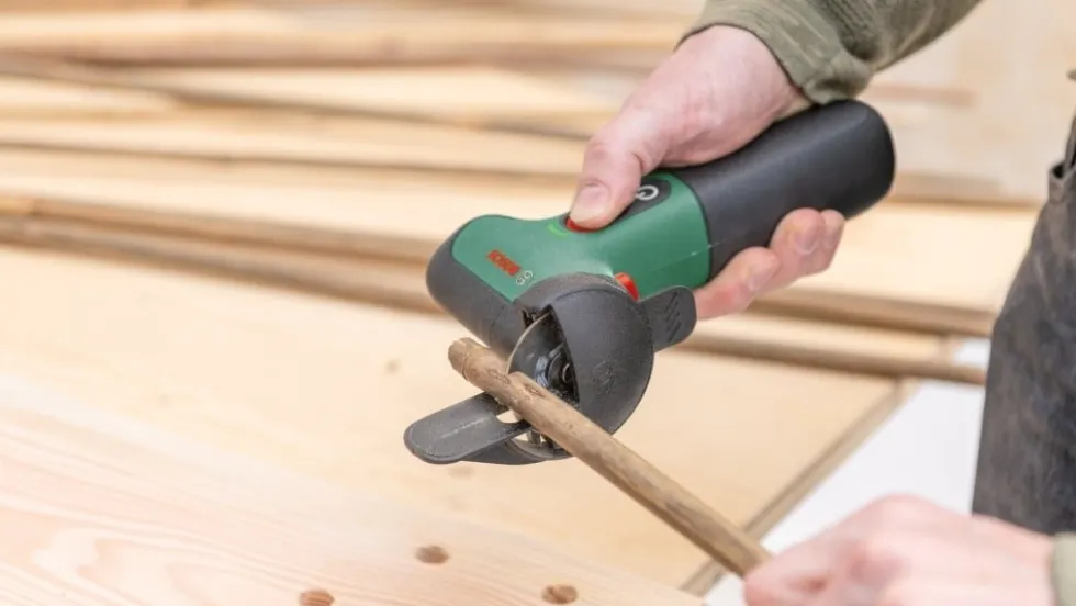 Bosch DIY Multiverktyg Easy Cut & Grind 7,2V