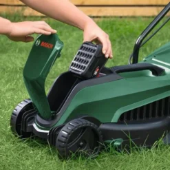 Bosch Gräsklippare Easymower 18V-32-200 utan batteri & laddare