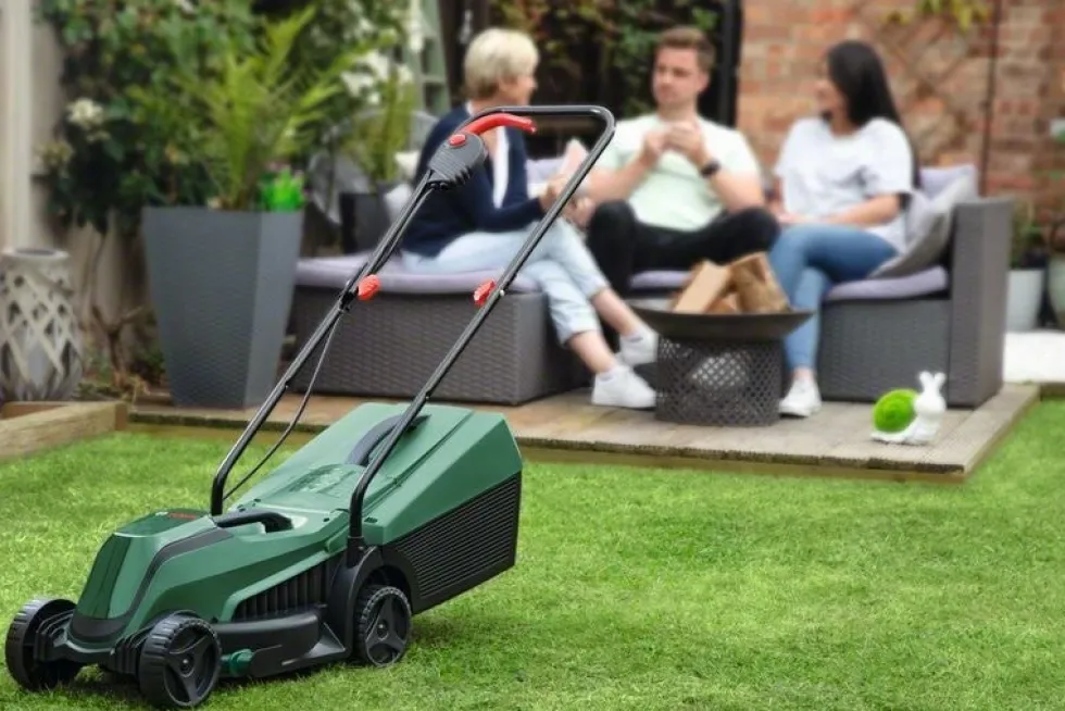 Bosch Gräsklippare Easymower 18V-32-200 utan batteri & laddare