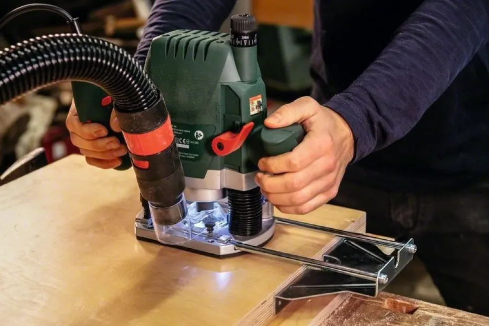 Bosch Handöverfräs POF 1400 ACE