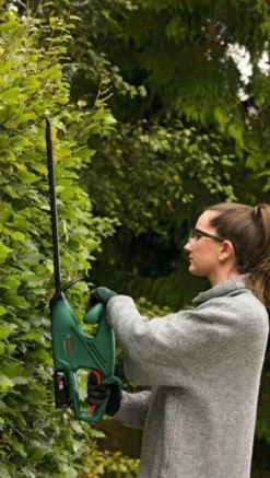 Bosch Häcksax Easyhedgecut 18V-45 med 2x2Ah batterier & laddare
