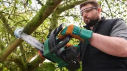 Bosch Kedjesåg Universal Chain 18V utan batteri & laddare