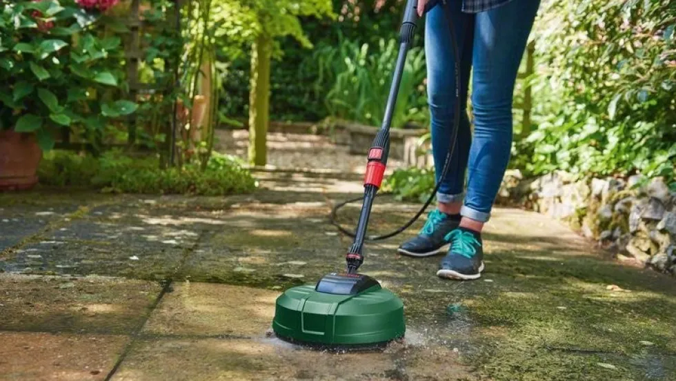 Bosch Terrassrengörare Aquasurf 250