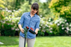 Bosch Trimmer Easygrasscut 18V-26 utan batteri & laddare
