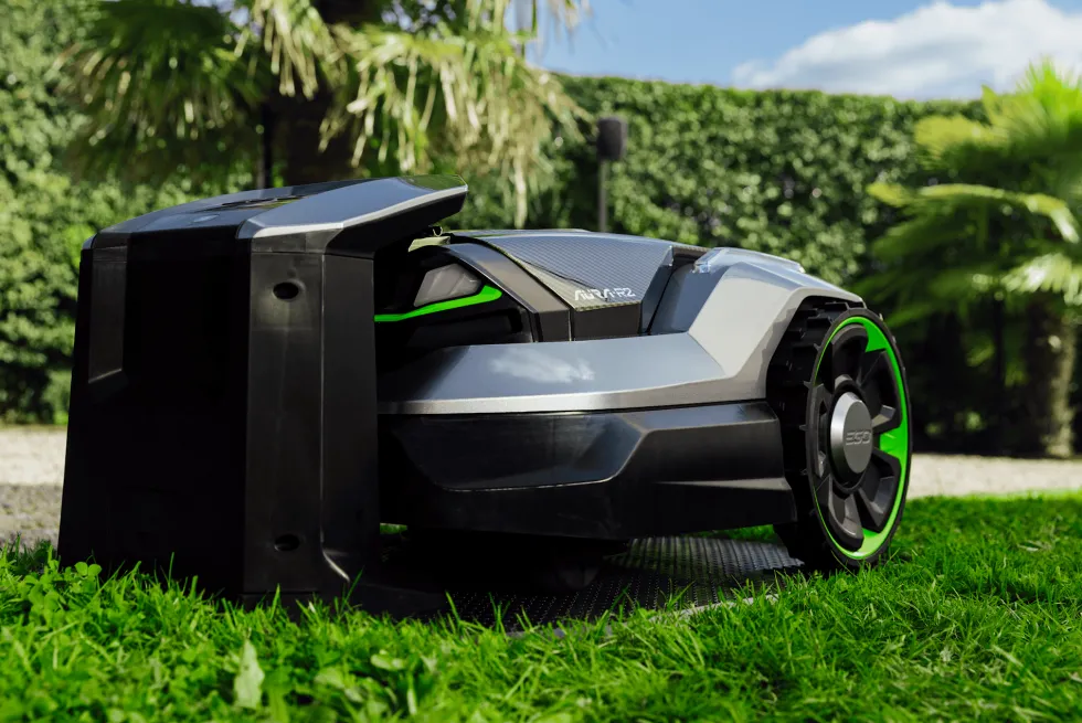 EGO RMR3000E AURA-R2 Robotgräsklippare