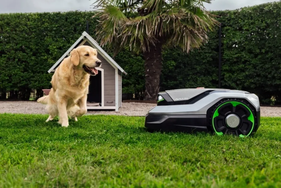 EGO RMR3000E AURA-R2 Robotgräsklippare