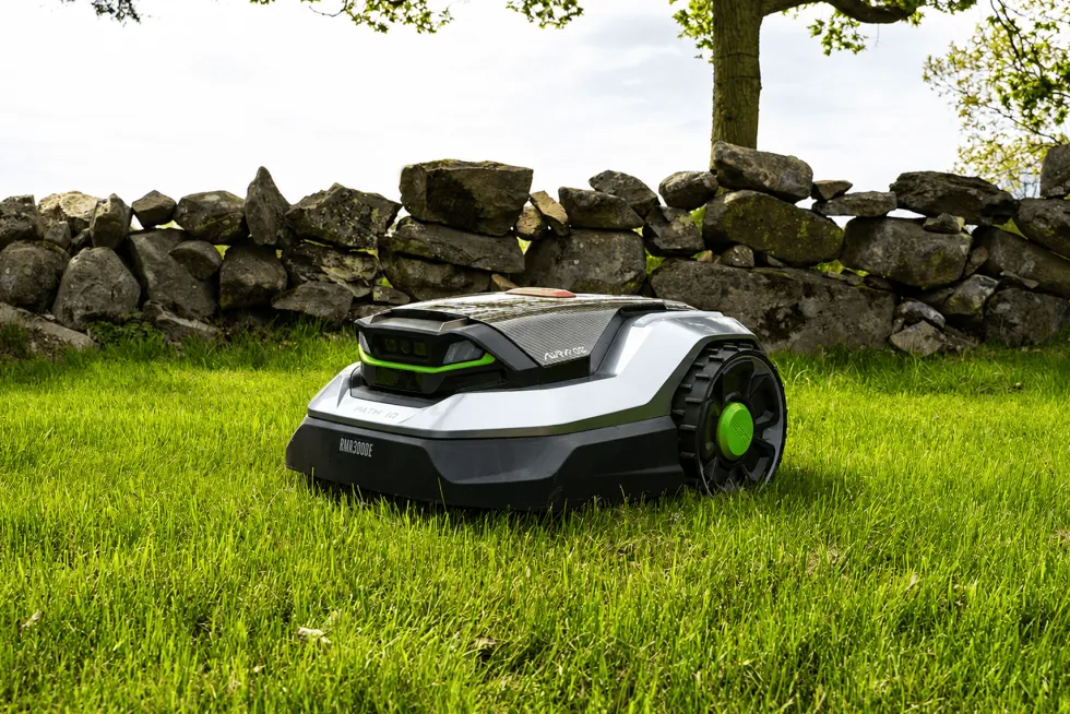 EGO RMR3000E AURA-R2 Robotgräsklippare