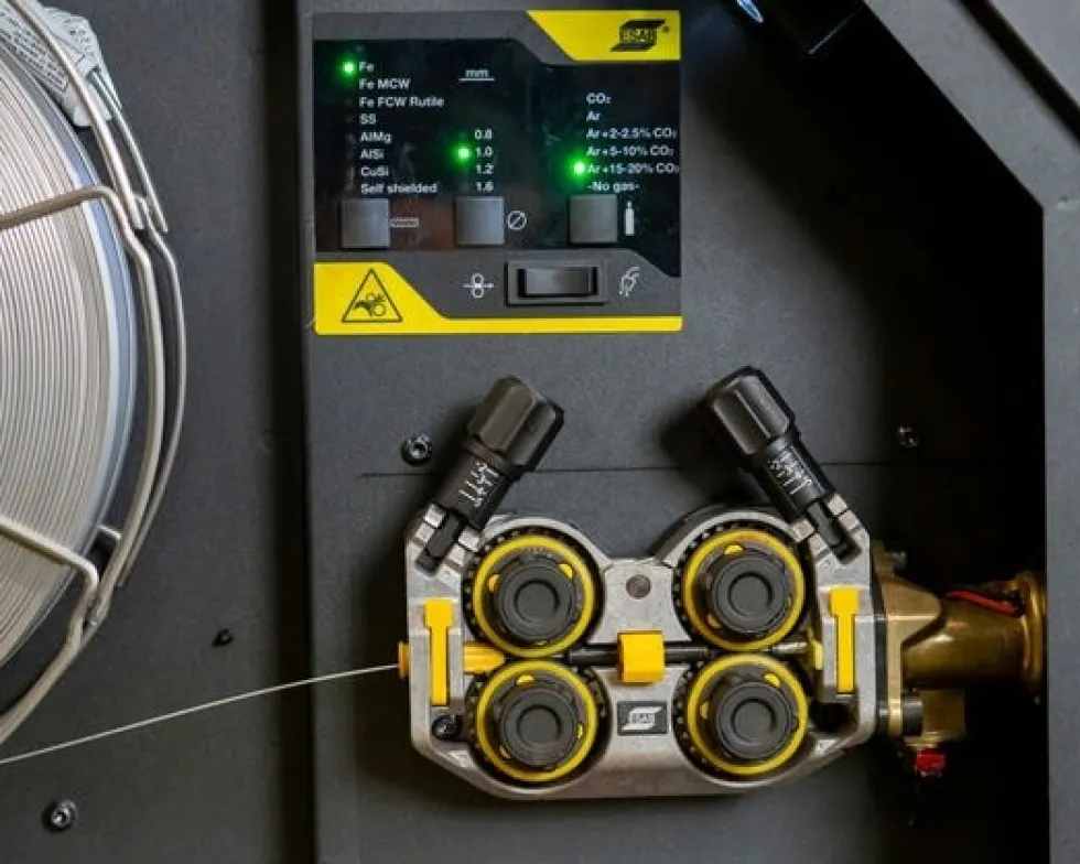 Esab Migsvets Rustler EM 350Cw PRO Synergisk Pulse - Strömkälla