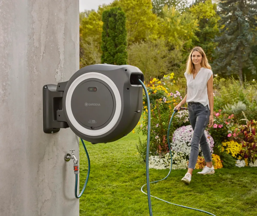 Gardena PowerRoll XL 35m Vit Batteridriven Väggslangbox