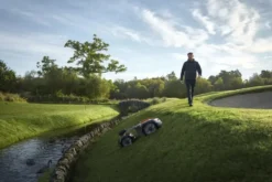 Husqvarna Automower® 535 AWD EPOS Robotgräsklippare