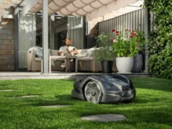 Husqvarna Automower® 305E NERA Robotgräsklippare