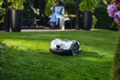 Husqvarna Automower® 405VE Nera Robotgräsklippare