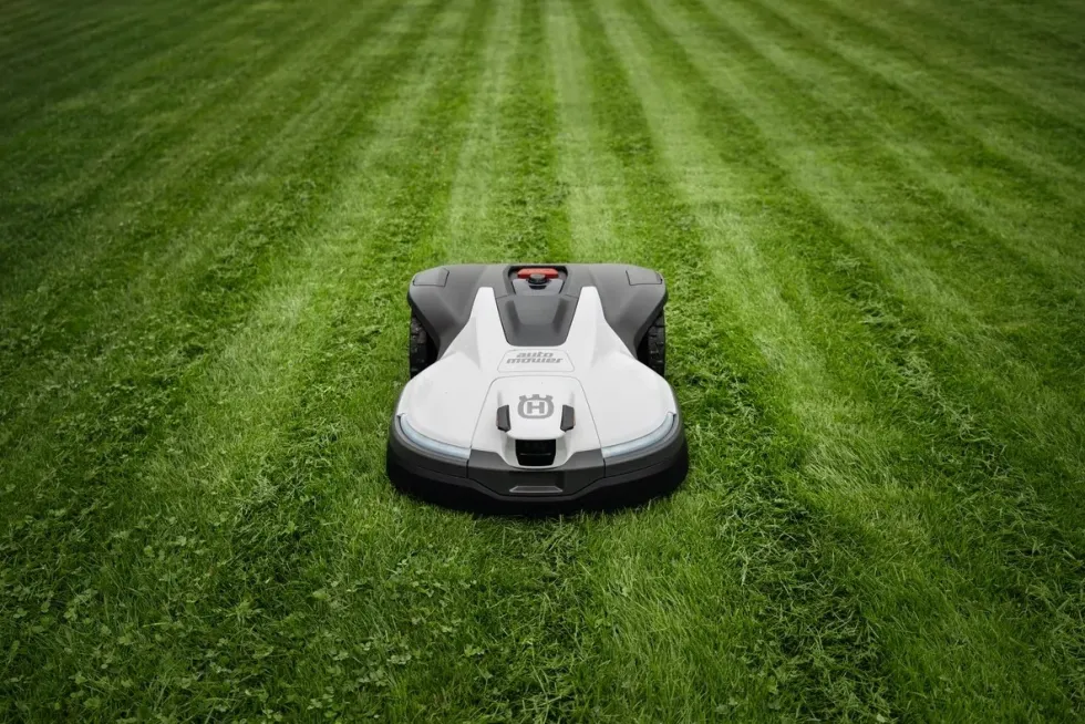 Husqvarna Automower® 430V Nera Robotgräsklippare