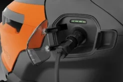 Husqvarna Batteridriven Trädgårdstraktor TS 100i
