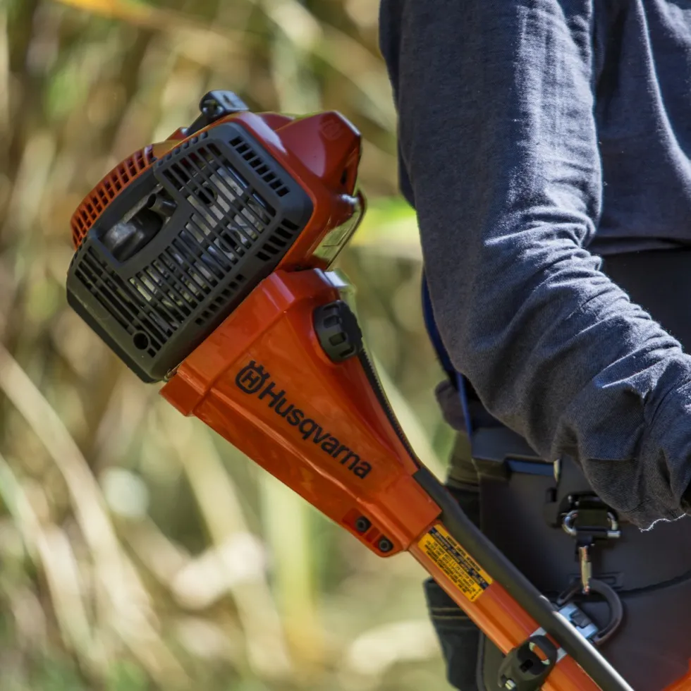 Husqvarna 545FR Röjsåg inkl sele och tre skärutrustningar