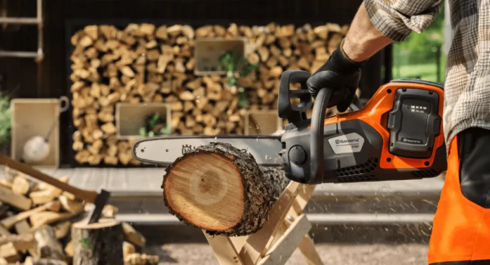 Husqvarna 242i Batteridriven Motorsåg