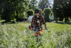 Husqvarna 535iFR Batteriröjsåg inkl. sele och tre skärutrustningar