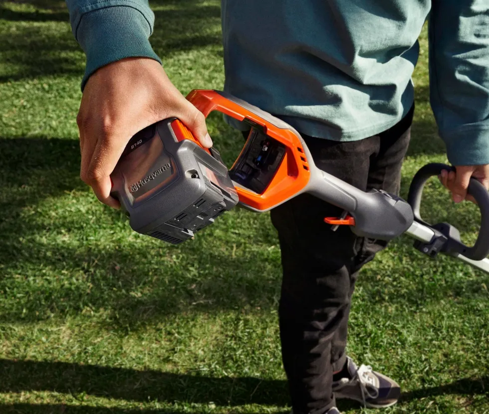 Husqvarna 215iL Batteritrimmer