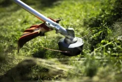 Husqvarna 325iR​ Batteriröjsåg