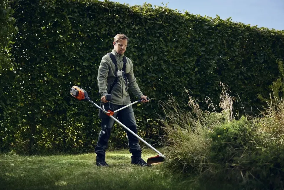 Husqvarna 325iR Batteriröjsåg