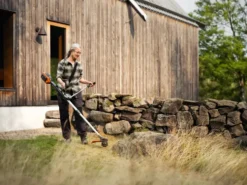 Husqvarna 220iR Batteritrimmer med Batteri och Laddare