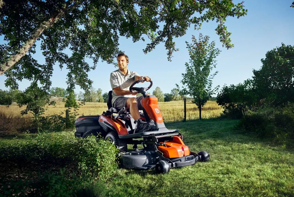 Husqvarna Åkgräsklippare Rider R 200iX