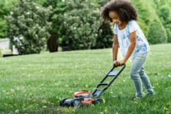 Husqvarna Leksaksgräsklippare