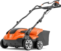Husqvarna S138i Batteridriven Vertikalskärare