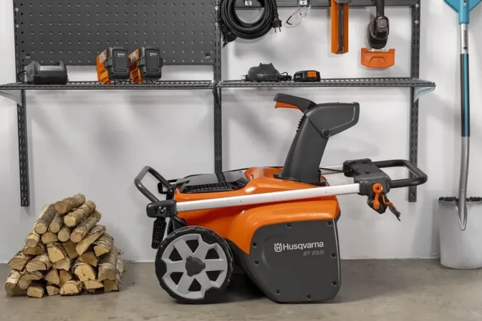 Husqvarna ST 253i Batteridriven Snöslunga