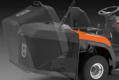 Husqvarna Trädgårdstraktor med uppsamlare TC 220T