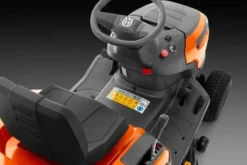 Husqvarna Trädgårdstraktor TC 112 med uppsamlare