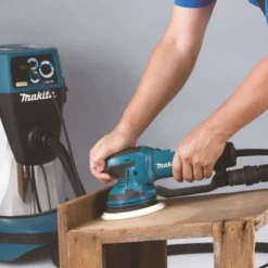 Makita Excenterslip BO6050J 150mm i MAKPAC