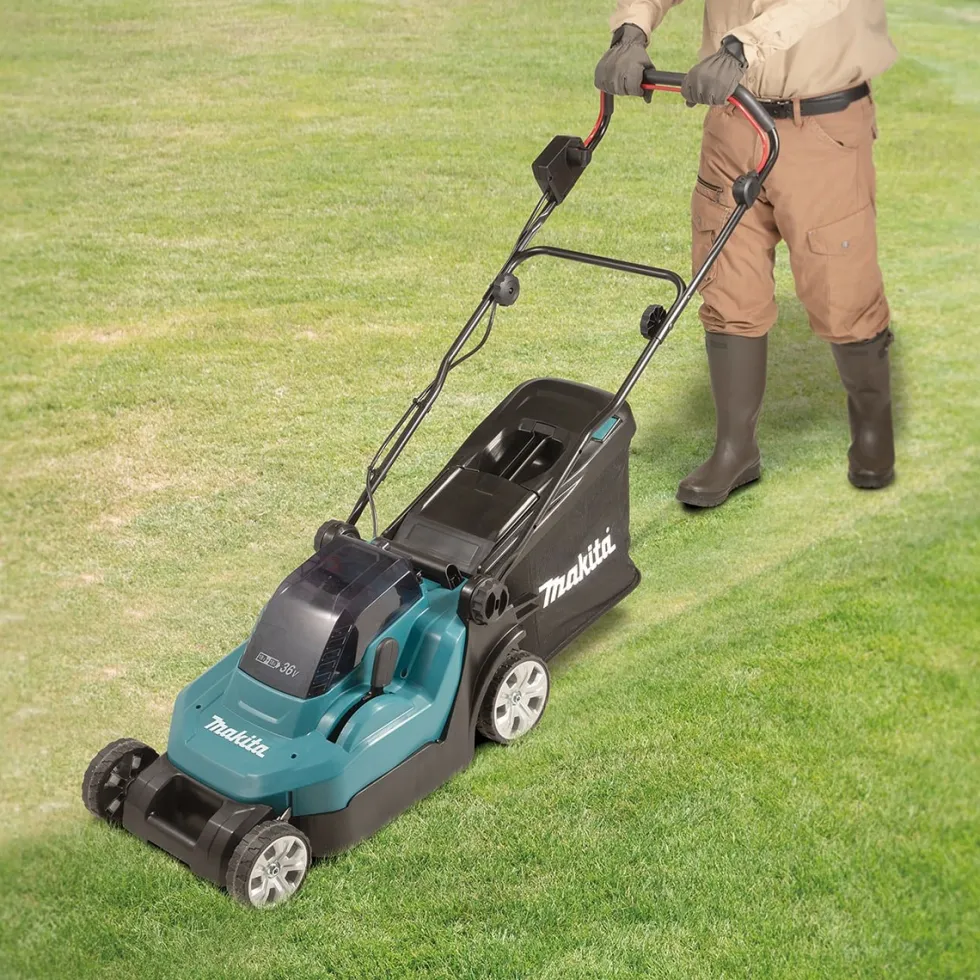 Makita Gräsklippare DLM382Z 18V 38cm utan batteri & laddare