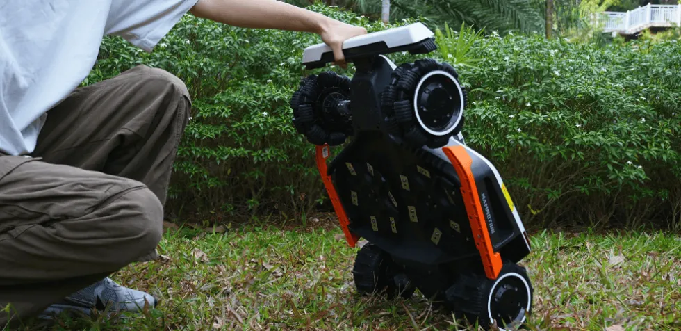 Mammotion Luba 3 AWD 3000 Robotgräsklippare