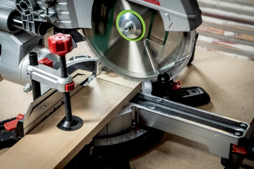 Metabo Kap- & gersåg KGS 18 LTX BL 216 utan batteri & laddare