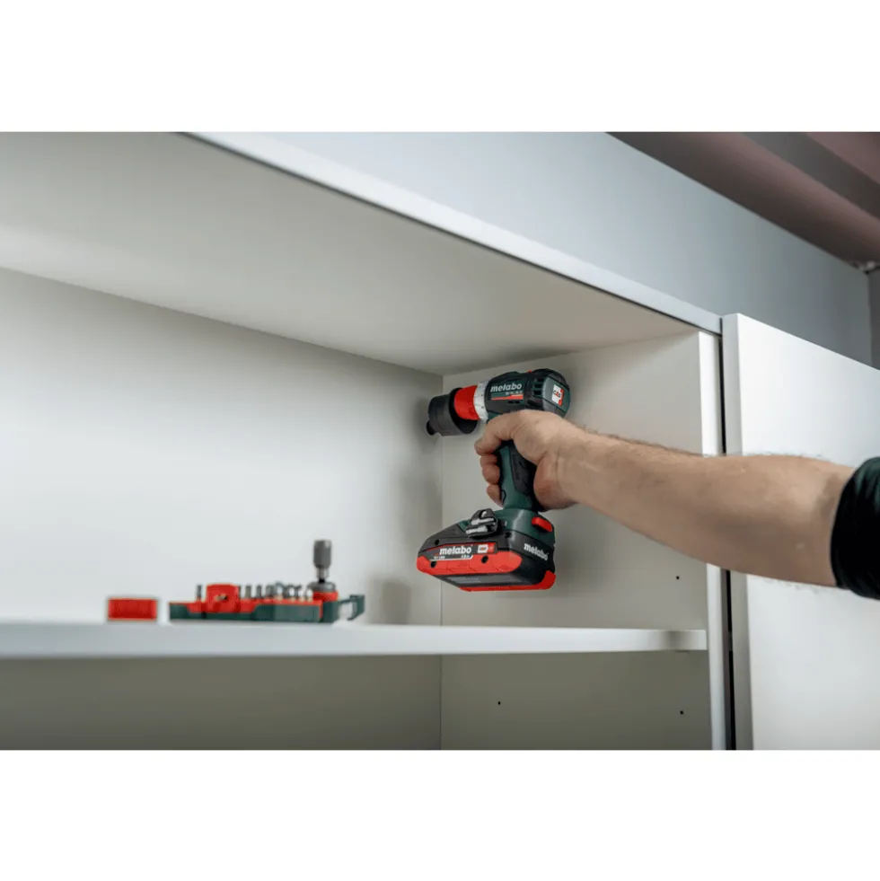Metabo Skruvdragare BS 18 L BL Q med 2x4Ah batterier & laddare