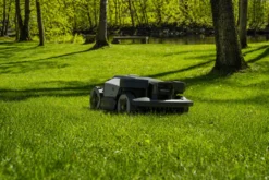 Roborock RockMow Z120 4WD LiDAR Robotgräsklippare