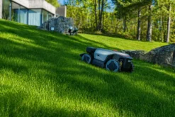 Roborock RockMow Z150 4WD Robotgräsklippare