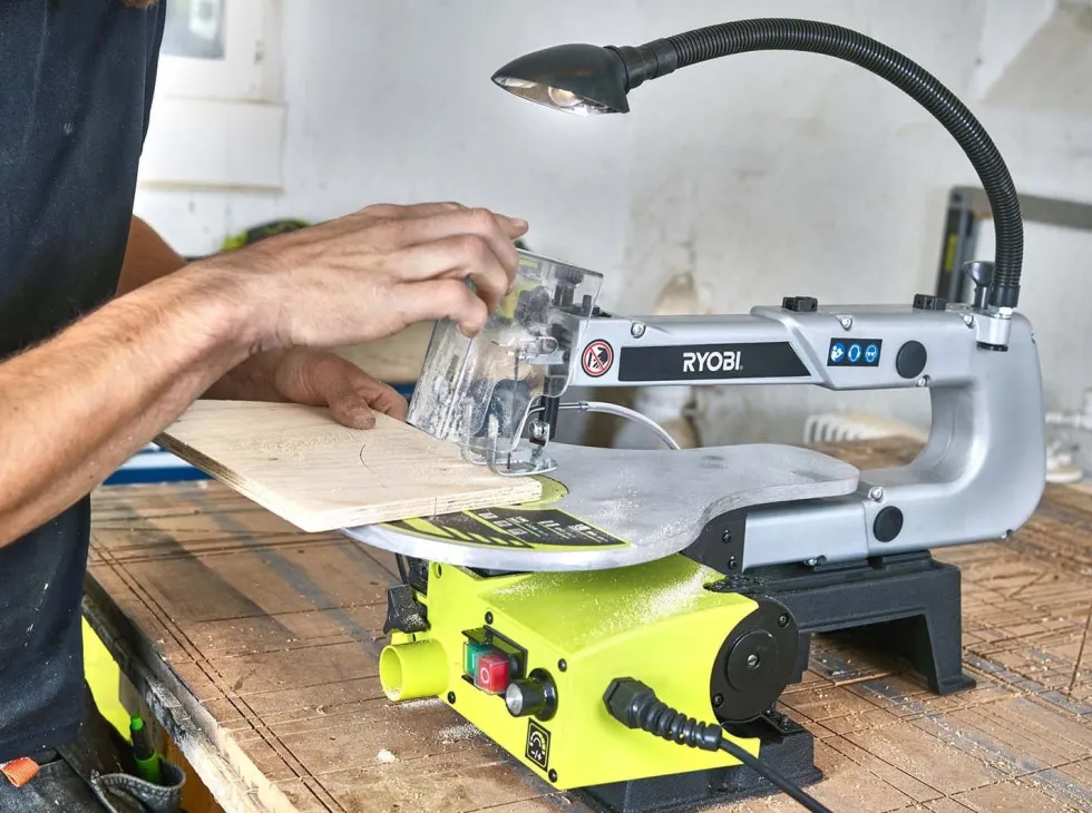 Ryobi Kontursåg 125W RSW1240G