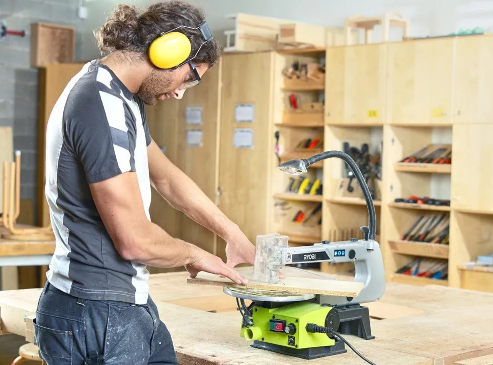 Ryobi Kontursåg 125W RSW1240G