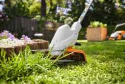 STIHL FSA 30 Batteridriven trimmer med batteri och laddare