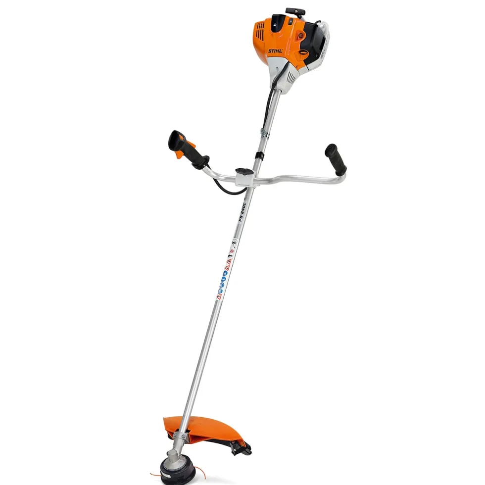 STIHL FS 240 C-E Röjsåg inkl. sele och tre skärutrustningar