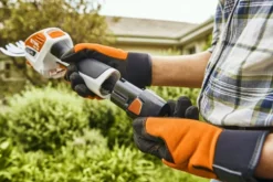 Stihl HSA 26 SET Häck- och Busksax med batteri och laddare