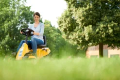 Trädgårdstraktor Cub Cadet LR2 NS76