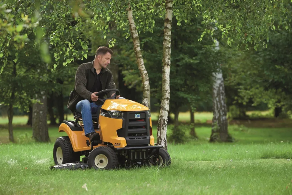 Trädgårdstraktor Cub Cadet XT2 PS107