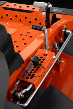 Zero-Turn Husqvarna Åkgräsklippare spasktyrd Z 448, B&S Endurance 23 hk