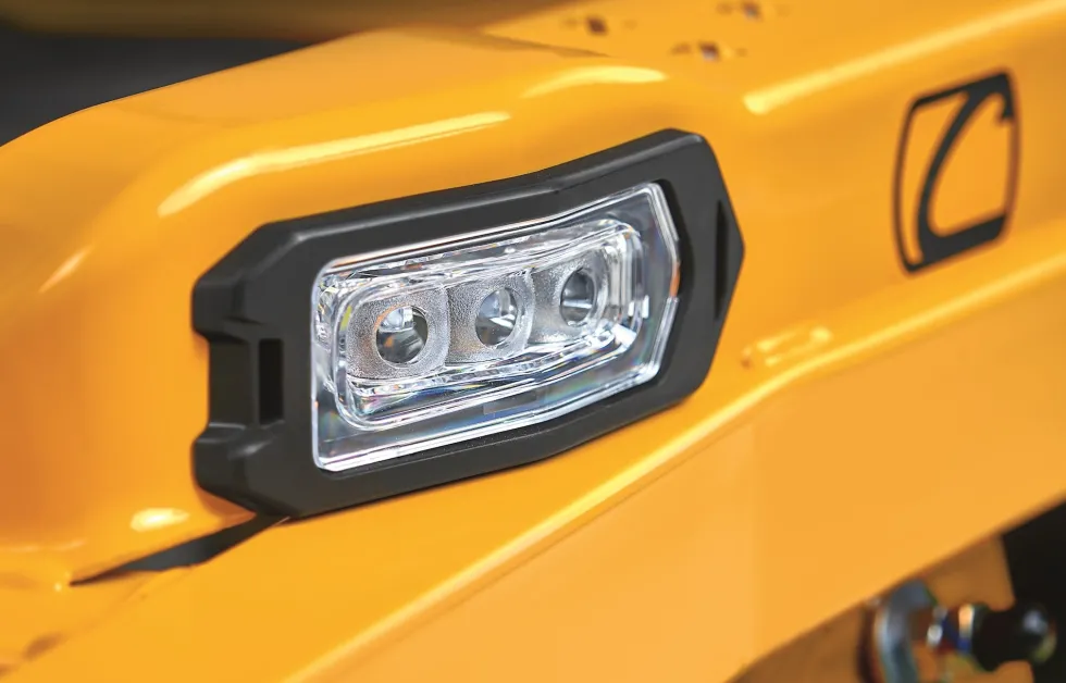 Zero-Turn Åkgräsklippare Cub Cadet spasktyrd Ultima XZ5 L137
